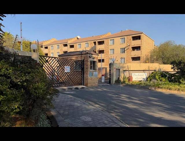 2 BEDROOM APARTMENT FOR SALE IN WILRO PARK